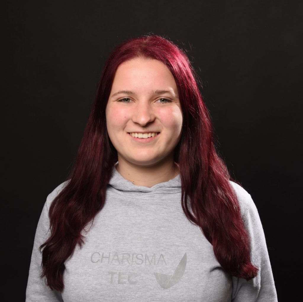 Lena - Junior HR Recruiter